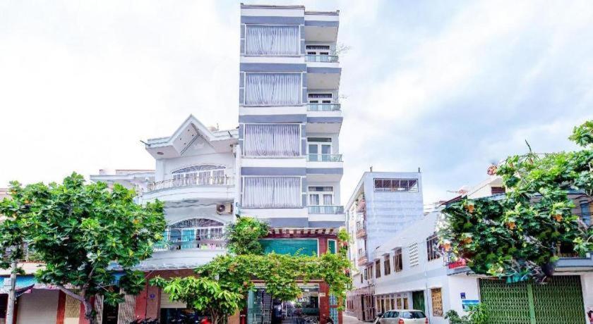 Hotel Oyo 587 Trang Long à Nha Trang Extérieur photo